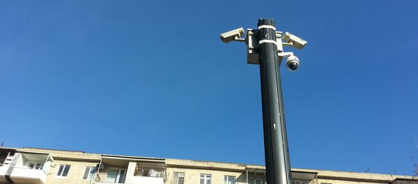 Камера автоматической фиксации нарушений правил дорожного движения на улице Микаила Мушфига в Баку Камера автоматической фиксации нарушений правил дорожного движения на улице Микаила Мушфига в Баку - Sputnik Азербайджан