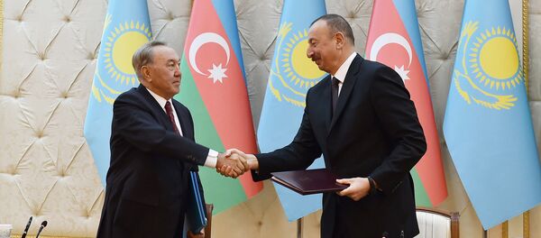 Президенты Азербайджана и Казахстана Ильхам Алиев и Нурсултан Назарбаев Президенты Азербайджана и Казахстана Ильхам Алиев и Нурсултан Назарбаев - Sputnik Азербайджан