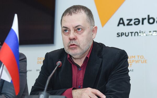 Пресс-конференция российских экспертов о двусторонних отношениях и ситуации в регионе - Sputnik Азербайджан