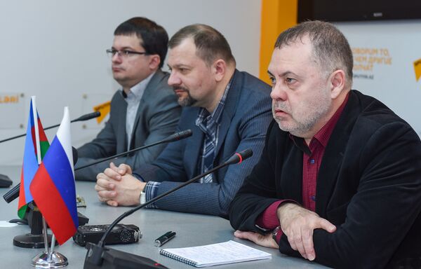 Пресс-конференция российских экспертов о двусторонних отношениях и ситуации в регионе - Sputnik Азербайджан