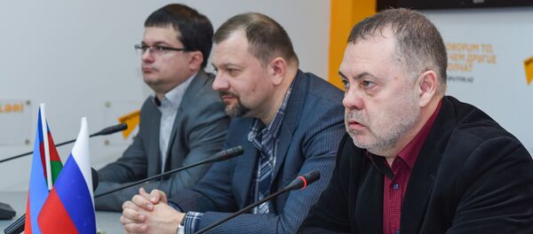 Пресс-конференция российских экспертов о двусторонних отношениях и ситуации в регионе Пресс-конференция российских экспертов о двусторонних отношениях и ситуации в регионе - Sputnik Азербайджан