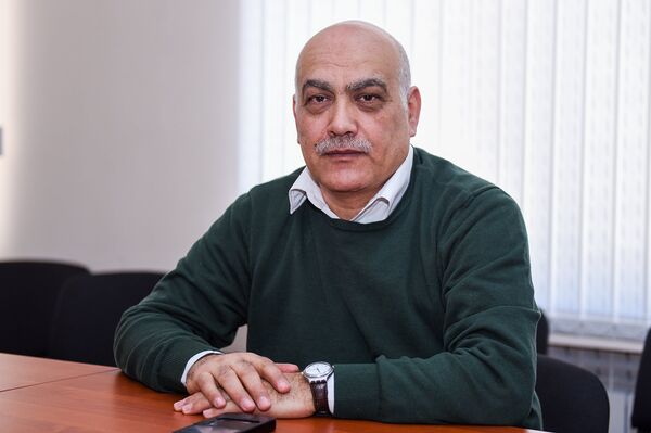 Кандидат физико-математических наук Нагиф Набиев Кандидат физико-математических наук Нагиф Набиев - Sputnik Азербайджан