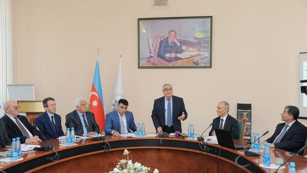 Состоялась презентация книги академика Рамиза Мехтиева - Sputnik Азербайджан