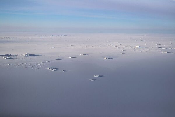 Yuxarı Baffin körfəzi sahili ərazisindəki buz örtüyü - Sputnik Azərbaycan