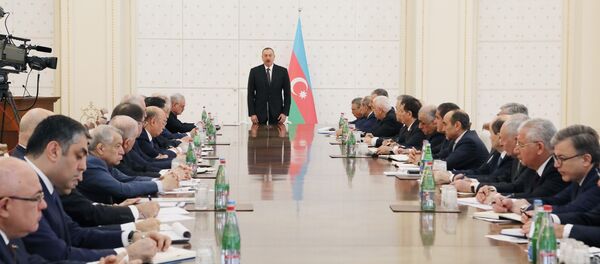 Под председательством президента Азербайджана Ильхама Алиева прошло заседание Кабинета министров Под председательством президента Азербайджана Ильхама Алиева прошло заседание Кабинета министров - Sputnik Азербайджан