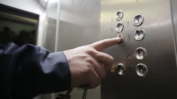 Кнопочная панель лифта, фото из архива - Sputnik Азербайджан
