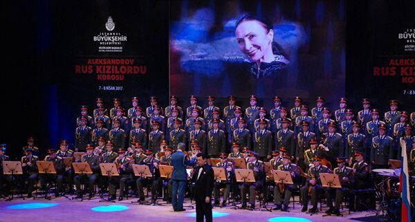 Выступление Ансамбля песни и пляски им. Александрова в Стамбуле - Sputnik Азербайджан