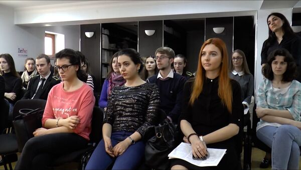 Кедрова и Забелин о потенциале азербайджанских студентов - Sputnik Азербайджан