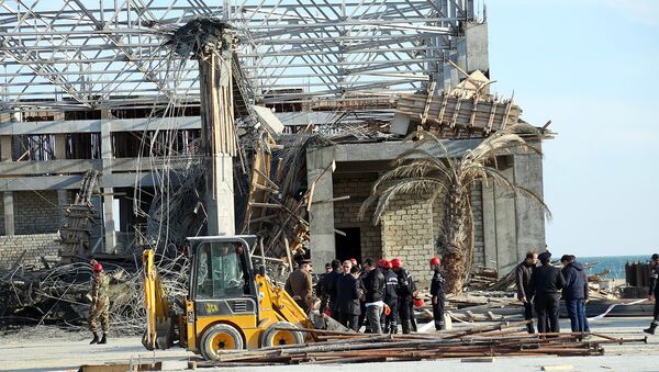 Обрушенное здание в поселке Ших, фото из архива - Sputnik Азербайджан
