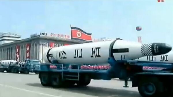Истребители, танки и баллистические ракеты - на военном параде в Северной Корее - Sputnik Азербайджан