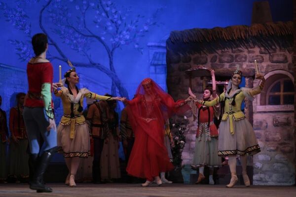 Балет Девичья башня на сцене Азербайджанского государственного академического театра оперы и балета - Sputnik Азербайджан
