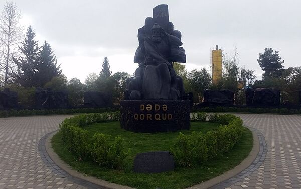 Памятник Деде Коркуду - Sputnik Азербайджан