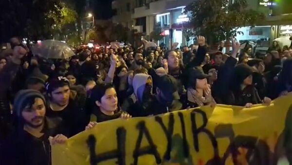 Протесты в Стамбуле против результатов референдума - Sputnik Азербайджан