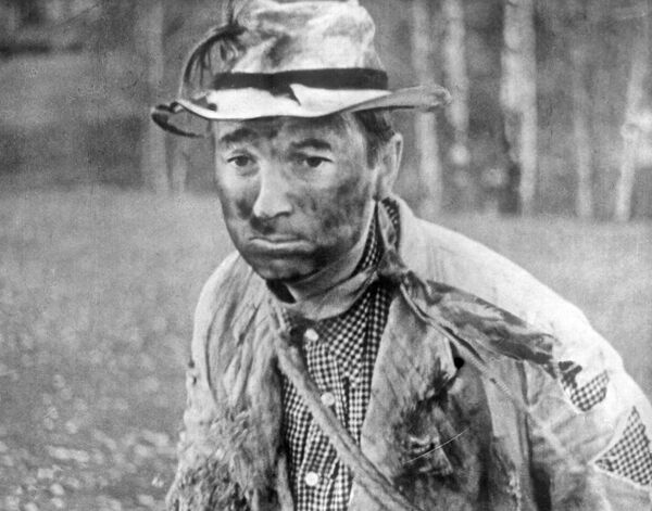 Георгий Вицин в роли Труса в фильме Пес Барбос и необычный кросс (фильм №5 киноальманаха Совершенно серьезно, режиссеры Леонид Гайдай и Эльдар Рязанов) Георгий Вицин в роли Труса в фильме Пес Барбос и необычный кросс (фильм №5 киноальманаха Совершенно серьезно, режиссеры Леонид Гайдай и Эльдар Рязанов) - Sputnik Азербайджан