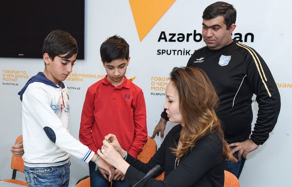 Пресс-конеференция представителей проекта Футбол для дружбы в мультимедийном пресс-центре Sputnik Азербайджан - Sputnik Азербайджан