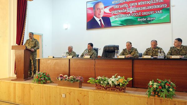 В прифронтовой зоне проведено расширенное заседание коллегии Министерства обороны - Sputnik Азербайджан