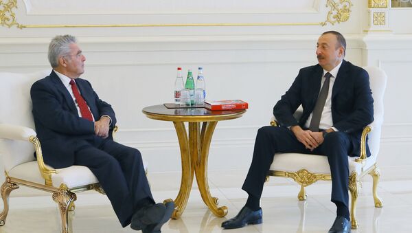 Президент Азербайджана Ильхам Алиев принял экс-президента Австрии Хайнца Фишера - Sputnik Азербайджан