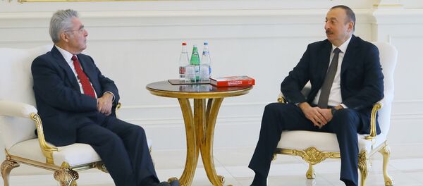 Президент Азербайджана Ильхам Алиев принял экс-президента Австрии Хайнца Фишера Президент Азербайджана Ильхам Алиев принял экс-президента Австрии Хайнца Фишера - Sputnik Азербайджан