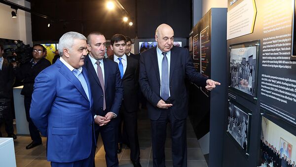 Церемония открытия музея и фаншопа футбольного клуба Нефтчи - Sputnik Азербайджан