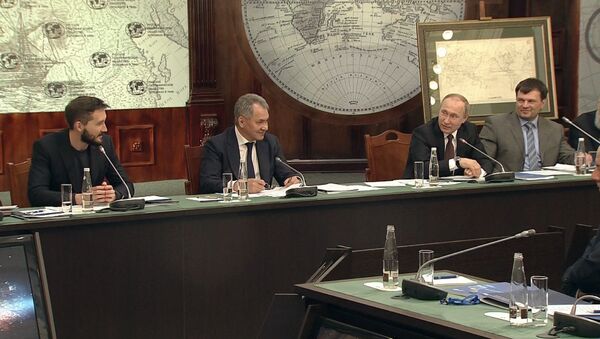 Путин на заседании РГО рассказал о работе президента РФ - Sputnik Азербайджан