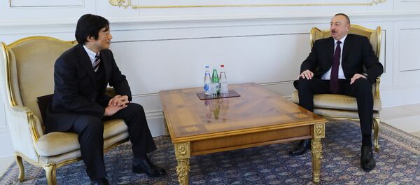 Президент Ильхам Алиев принял верительные грамоты новоназначенного посла Японии в Азербайджане Президент Ильхам Алиев принял верительные грамоты новоназначенного посла Японии в Азербайджане - Sputnik Азербайджан