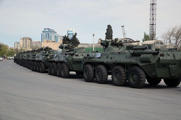 В Азербайджан доставлена очередная партия боеприпасов и новейшей военной техники производства РФ В Азербайджан доставлена очередная партия боеприпасов и новейшей военной техники производства РФ - Sputnik Азербайджан