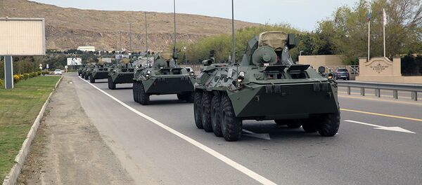 В Азербайджан доставлена очередная партия боеприпасов и новейшей военной техники производства РФ В Азербайджан доставлена очередная партия боеприпасов и новейшей военной техники производства РФ - Sputnik Азербайджан