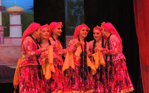 Гала-концерт десятого Общереспубликанского фестиваля студенческого творчества Студенческая весна - Sputnik Азербайджан