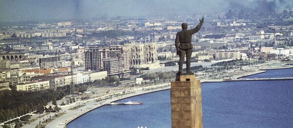 Вид на город Баку — столицу Советского Азербайджана, 1970 год - Sputnik Азербайджан