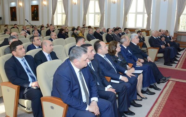 Участники заседания Ученого совета UNEC - Sputnik Азербайджан