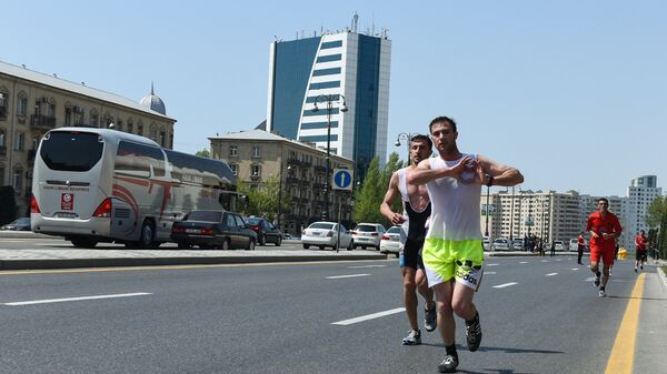 Участники бакинского марафона, фото из архива - Sputnik Азербайджан