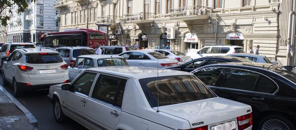Движение транспорта на улице Рашида Бехбудова в Баку, фото из архива - Sputnik Азербайджан