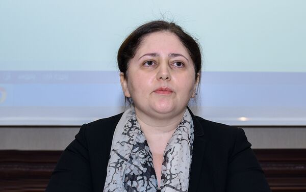 Заместитель председателя Государственного комитета по проблемам семьи, женщин и детей Айнур Софиева Заместитель председателя Государственного комитета по проблемам семьи, женщин и детей Айнур Софиева - Sputnik Азербайджан