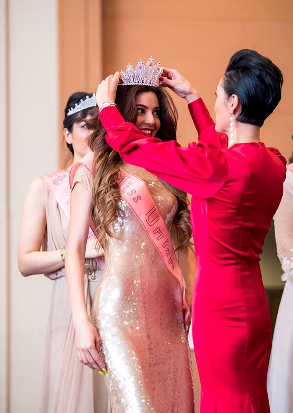 Сехер Акберли победила на международном конкурсе красоты Miss Union-2017 - Sputnik Азербайджан