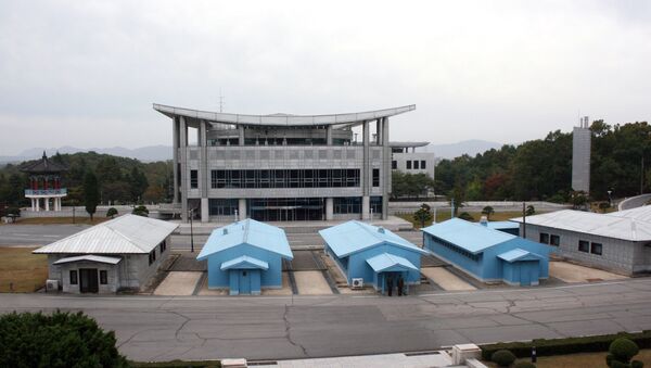 Граница между Северной и Южной Кореей, фото из архива - Sputnik Азербайджан