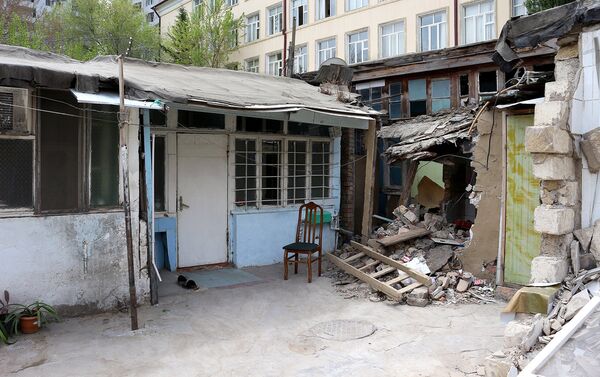 Текущее состояние домов по улице Сулеймана Рустама 193 - Sputnik Азербайджан