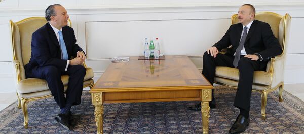 Президент Азербайджана Ильхам Алиев принял президента Фонда этнического взаимопонимания США Марка Шнайера Президент Азербайджана Ильхам Алиев принял президента Фонда этнического взаимопонимания США Марка Шнайера - Sputnik Азербайджан