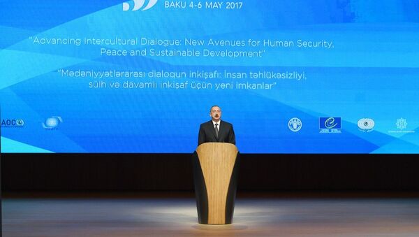 Президент Азербайджана Ильхам Алиев в ходе IV Всемирного форума по межкультурному диалогу, Баку, 5 мая 2017 года - Sputnik Азербайджан