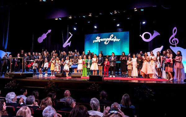 Фестиваль San-Remo Junior-2017 проводится среди исполнителей 7 до 18 лет Фестиваль San-Remo Junior-2017 проводится среди исполнителей 7 до 18 лет - Sputnik Азербайджан