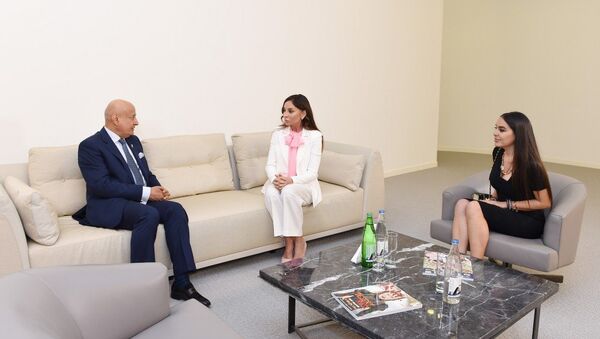 Первый вице-президент Азербайджана Мехрибан Алиева встретилась с генеральным директором ИСЕСКО - Sputnik Азербайджан
