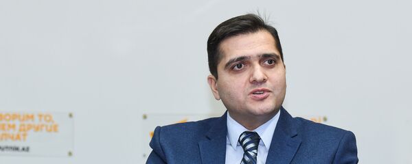 Политолог Эльхан Шахиноглу Политолог Эльхан Шахиноглу - Sputnik Азербайджан