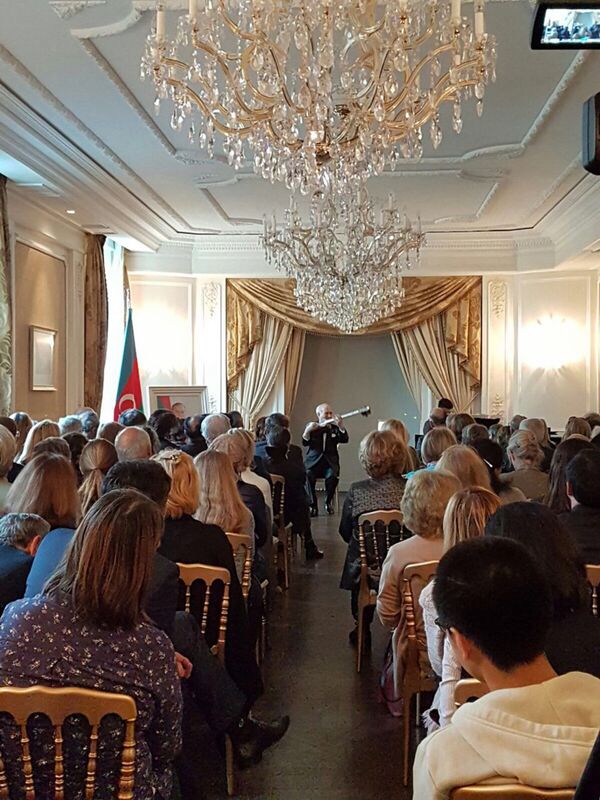 Концерт народного артиста Азербайджана, тариста Рамиза Гулиева Концерт народного артиста Азербайджана, тариста Рамиза Гулиева - Sputnik Азербайджан