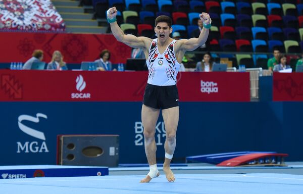 Мурад Агарзаев — обладатель первого места на соревнованиях IV Игр исламской солидарности Мурад Агарзаев — обладатель первого места на соревнованиях IV Игр исламской солидарности - Sputnik Азербайджан