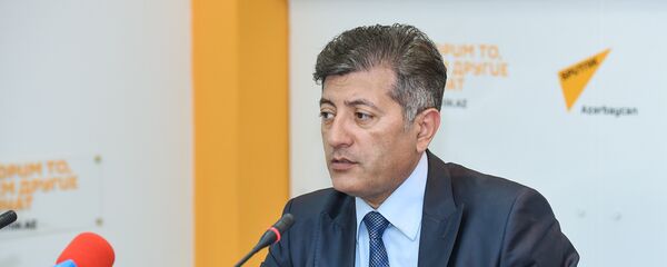 Директор Центра нефтяных исследований Ильхам Шабан Директор Центра нефтяных исследований Ильхам Шабан - Sputnik Азербайджан