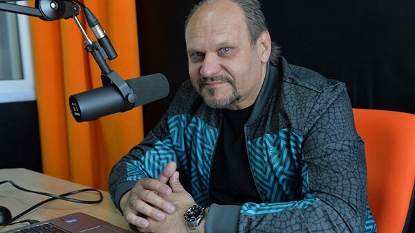 Ведущий радио Sputnik Беларусь Вячеслав Шарапов - Sputnik Азербайджан