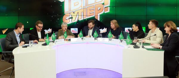 Пресс-конференция финалистов, членов жюри и организаторов международного детского вокального конкурса Ты супер! Пресс-конференция финалистов, членов жюри и организаторов международного детского вокального конкурса Ты супер! - Sputnik Азербайджан