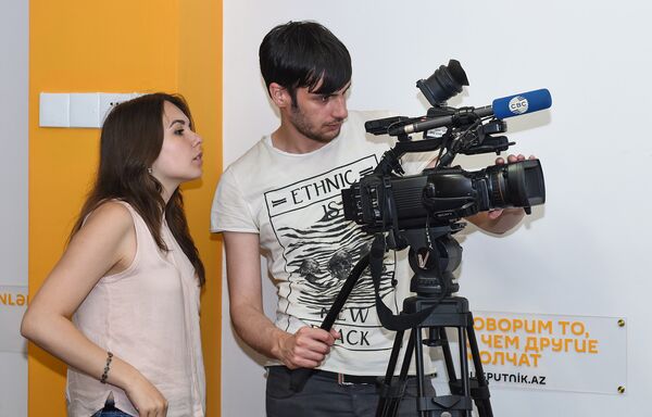 Видеомост в Мультимедийном пресс-центре Sputnik Азербайджан, посвященный месяцу Рамазан - Sputnik Азербайджан