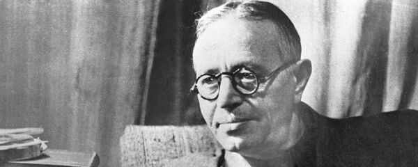 Узеир Гаджибеков (1885-1948), основоположник профессионального музыкального искусства Азербайджана, композитор, дирижёр, музыковед, публицист, драматург, педагог, общественный деятель. Народный артист СССР (1938). Азербайджан Узеир Гаджибеков (1885-1948), основоположник профессионального музыкального искусства Азербайджана, композитор, дирижёр, музыковед, публицист, драматург, педагог, общественный деятель. Народный артист СССР (1938). Азербайджан - Sputnik Азербайджан