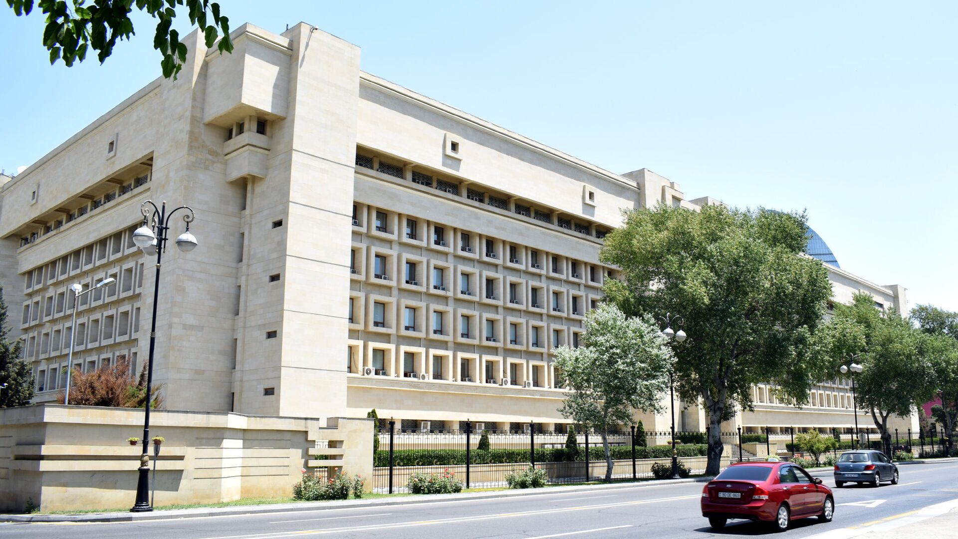 Здание Службы государственной безопасности Азербайджанской Республики в Баку - Sputnik Азербайджан, 1920, 03.06.2021