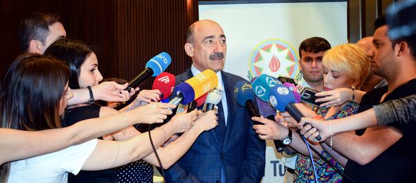 Министр культуры и туризма Абульфас Гараев Министр культуры и туризма Абульфас Гараев - Sputnik Азербайджан